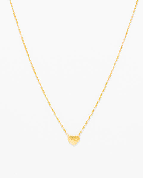 Collar de corazón martillado de ORO
