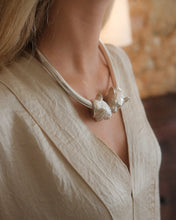 Carregar imagem no visualizador da galeria, Gargantilha Tigres
